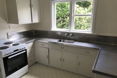 Photo of property in 2 Sydenham Street, Northland, Wellington, 6012