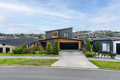 Photo of property in 20 Te Tiireke Drive, Glenview, Hamilton, 3206