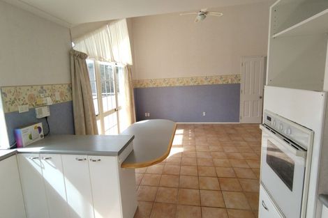 Photo of property in 71 Point View Drive, East Tamaki Heights, Auckland, 2016