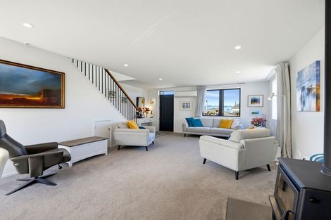 Photo of property in 10 Winchester Street, Lyttelton, 8082