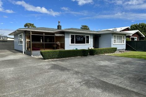 Photo of property in 12 Park Road, West End, Palmerston North, 4412