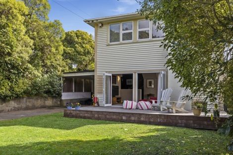 Photo of property in 13 Stratton Street, Normandale, Lower Hutt, 5010