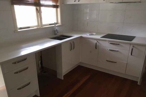 Photo of property in 16 Valley Road, Pukekohe, 2120