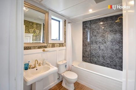 Photo of property in 2 Waireka Street, Ravensbourne, Dunedin, 9022