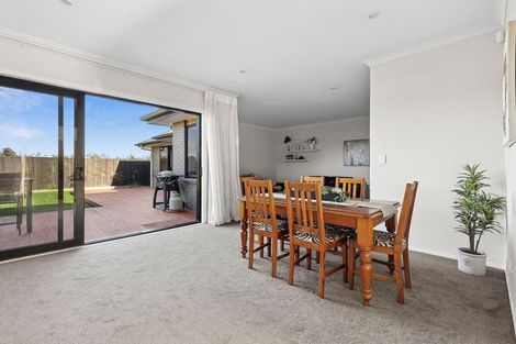 Photo of property in 54 Norfolk Drive, Cambridge, 3434