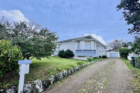 Photo of property in 15 Chatham Avenue, Mount Albert, Auckland, 1025