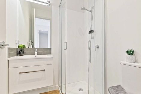 Photo of property in 2/38 Jane Maree Road, Kumeu, 0810