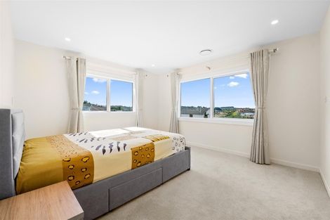 Photo of property in 52 Resolution Drive, Gulf Harbour, Whangaparaoa, 0930