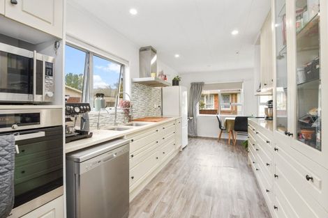 Photo of property in 10 John Road, Fairy Springs, Rotorua, 3015