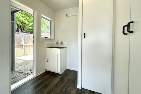 Photo of property in 10 Brian Crescent, Stanmore Bay, Whangaparaoa, 0932