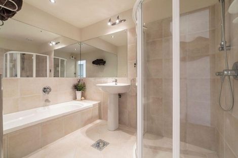 Photo of property in 44a Spinnaker Drive, Te Atatu Peninsula, Auckland, 0610