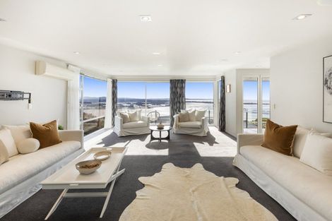 Photo of property in 42b Marama Crescent, Mount Pleasant, Christchurch, 8081