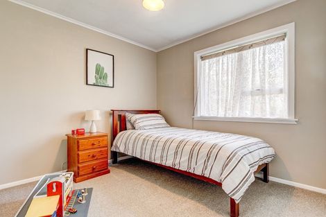 Photo of property in 17 Mclellan Street, Tawa, Wellington, 5028