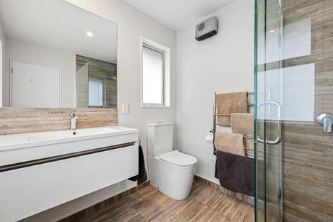 Photo of property in 33 Valour Drive, Rangiora, 7400