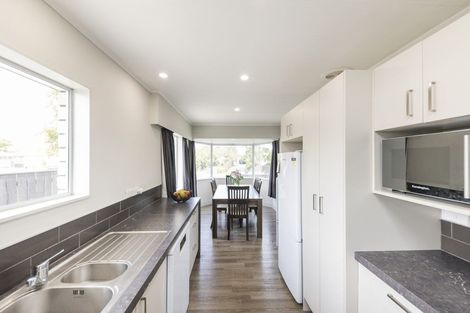 Photo of property in 108 Apollo Parade, Milson, Palmerston North, 4414