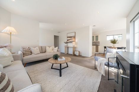 Photo of property in 50a Ashton Fitchett Drive, Brooklyn, Wellington, 6021