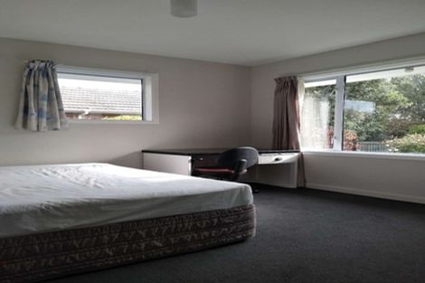 Photo of property in 5 Kyeburn Place Avonhead Christchurch City