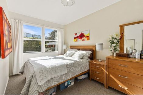Photo of property in 2/35 Glenvar Road, Torbay, Auckland, 0630