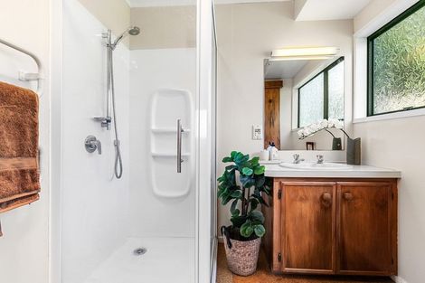 Photo of property in 5 Erua Road, Ostend, Waiheke Island, 1081