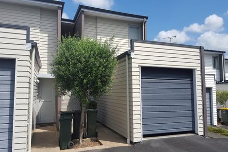 Photo of property in 22/7 Kelvin Hart Drive, East Tamaki, Auckland, 2013