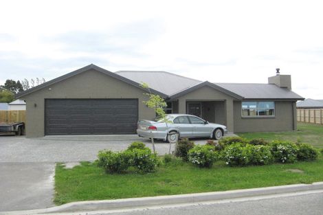 Photo of property in 25 Willowside Place, Amberley, 7410