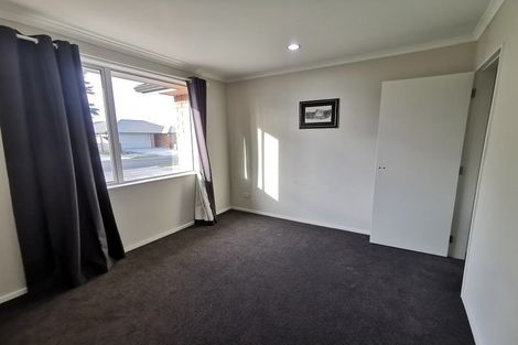 Photo of property in 52 Tupelo Street, Pukete, Hamilton, 3200