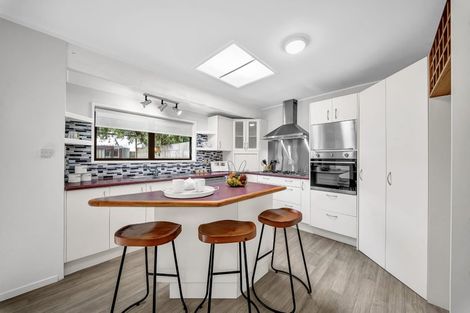 Photo of property in 7 Catania Place, Conifer Grove, Takanini, 2112