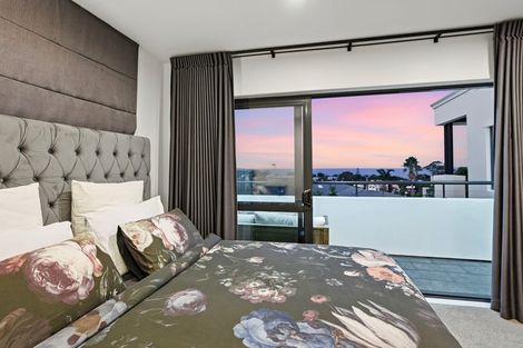 Photo of property in 22a Eastcliffe Road, Castor Bay, Auckland, 0620