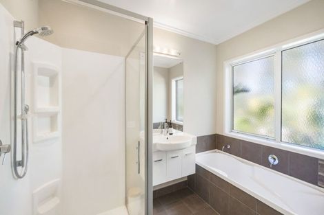 Photo of property in 47 Chamberlain Road, Bombay, 2675