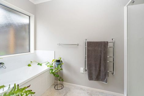 Photo of property in 72 Tawhai Place, Parahaki, Whangarei, 0112