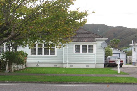 Photo of property in 22 Naenae Road, Naenae, Lower Hutt, 5011