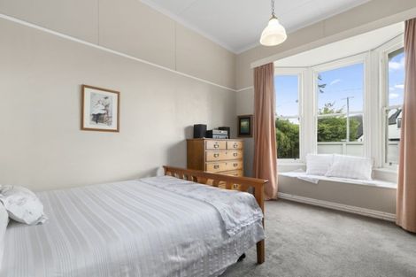 Photo of property in 8 Hautana Square, Woburn, Lower Hutt, 5010