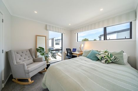 Photo of property in 5 Gloaming Lane, Wallaceville, Upper Hutt, 5018