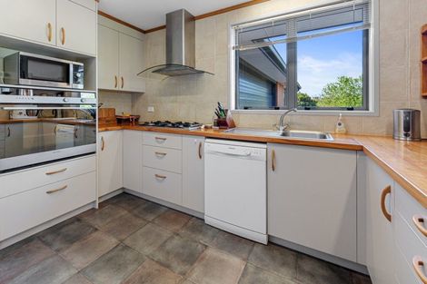 Photo of property in 5 Olive Close, Omokoroa, 3114