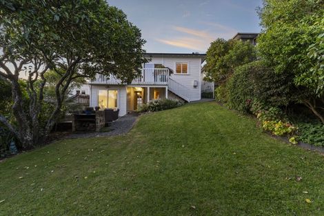 Photo of property in 8 Westmere Crescent, Westmere, Auckland, 1022