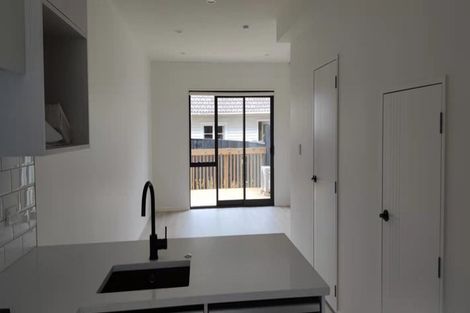 Photo of property in 23 Toanga Place, Mount Wellington, Auckland, 1062