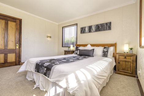 Photo of property in 71 St Annes Crescent, Wattle Downs, Auckland, 2103