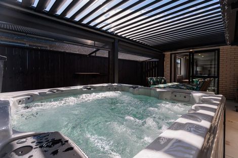 Photo of property in 18 Tomairangi Crescent, Pukekohe, 2120