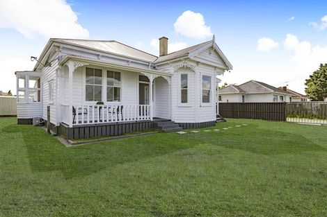 Photo of property in 32 Hunua Road, Papakura, 2110