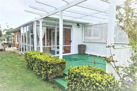 Photo of property in 3 Fowler Street, Northcote, Auckland, 0627