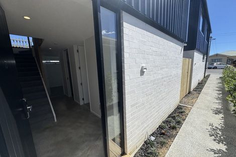 Photo of property in 7b Manor Place, Point Chevalier, Auckland, 1022