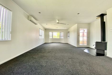 Photo of property in 219 Mahia Road, Wattle Downs, Auckland, 2103