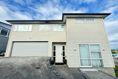 Photo of property in 517 East Coast Road, Murrays Bay, Auckland, 0630