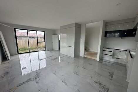 Photo of property in 2d Convair Crescent, Mangere, Auckland, 2022