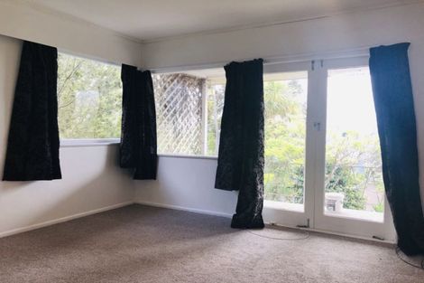 Photo of property in 8 Cheryl Place, Hillcrest, Auckland, 0627