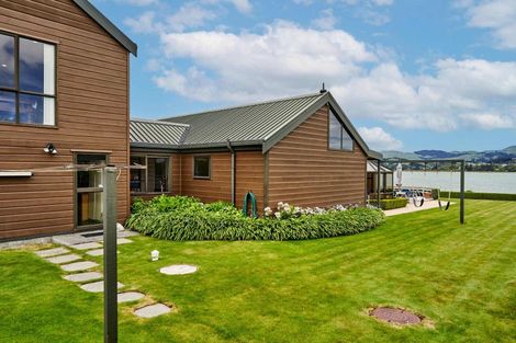 Photo of property in 31 Motukaraka Point, Pauatahanui, Porirua, 5381