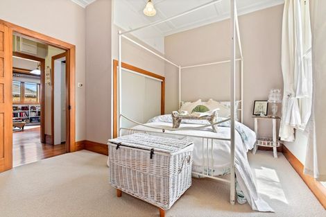 Photo of property in 106 Forest Lake Road, Forest Lake, Hamilton, 3200