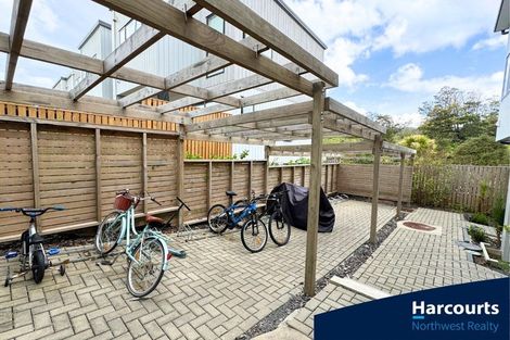 Photo of property in 134c Tiriwa Drive, Massey, Auckland, 0614