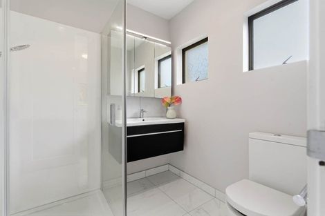 Photo of property in 5 Wisteria Way, Mairangi Bay, Auckland, 0630