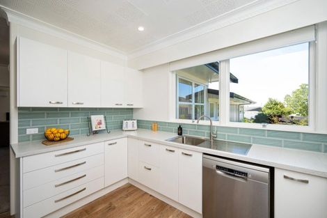 Photo of property in 12 Belmont Street, Havelock North, 4130